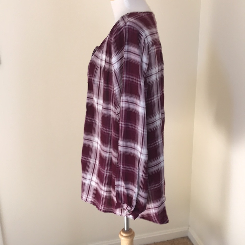 Torrid 1X maroon multi front button blouse. - Picture 3 of 8